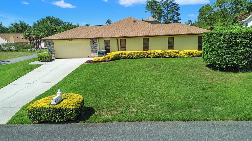 For Sale: $309,700 (3 beds, 2 baths, 2021 Square Feet)