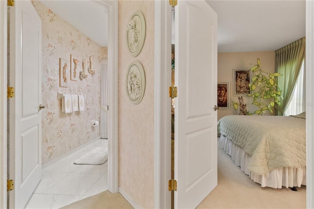 For Sale: $309,700 (3 beds, 2 baths, 2021 Square Feet)