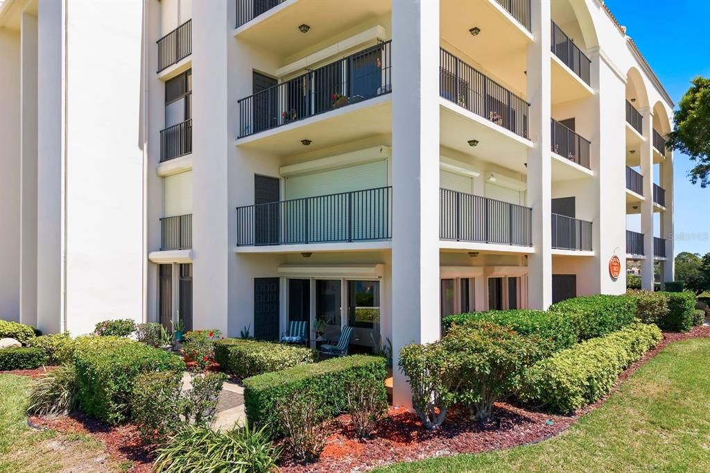 For Sale: $475,000 (2 beds, 2 baths, 1330 Square Feet)