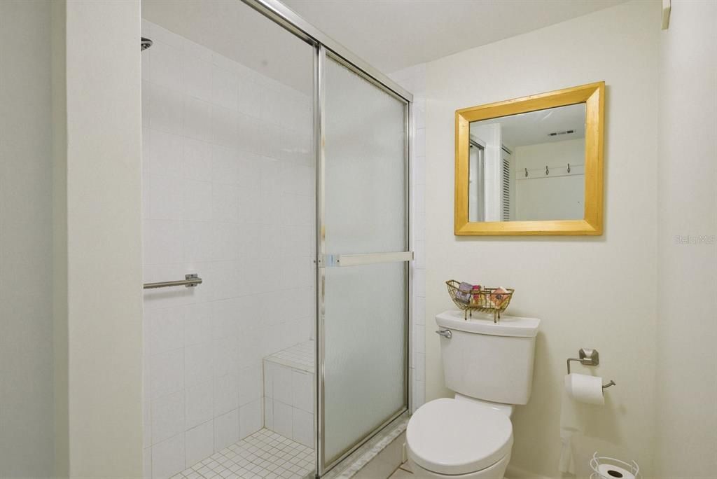 For Sale: $475,000 (2 beds, 2 baths, 1330 Square Feet)