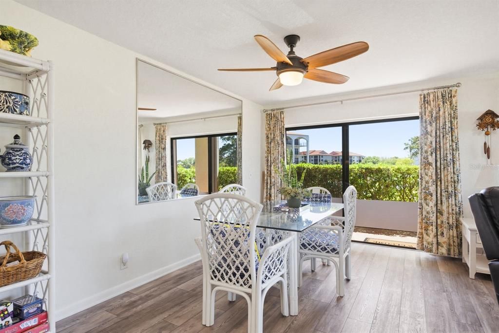 For Sale: $475,000 (2 beds, 2 baths, 1330 Square Feet)
