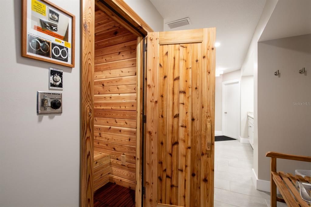 For Sale: $475,000 (2 beds, 2 baths, 1330 Square Feet)