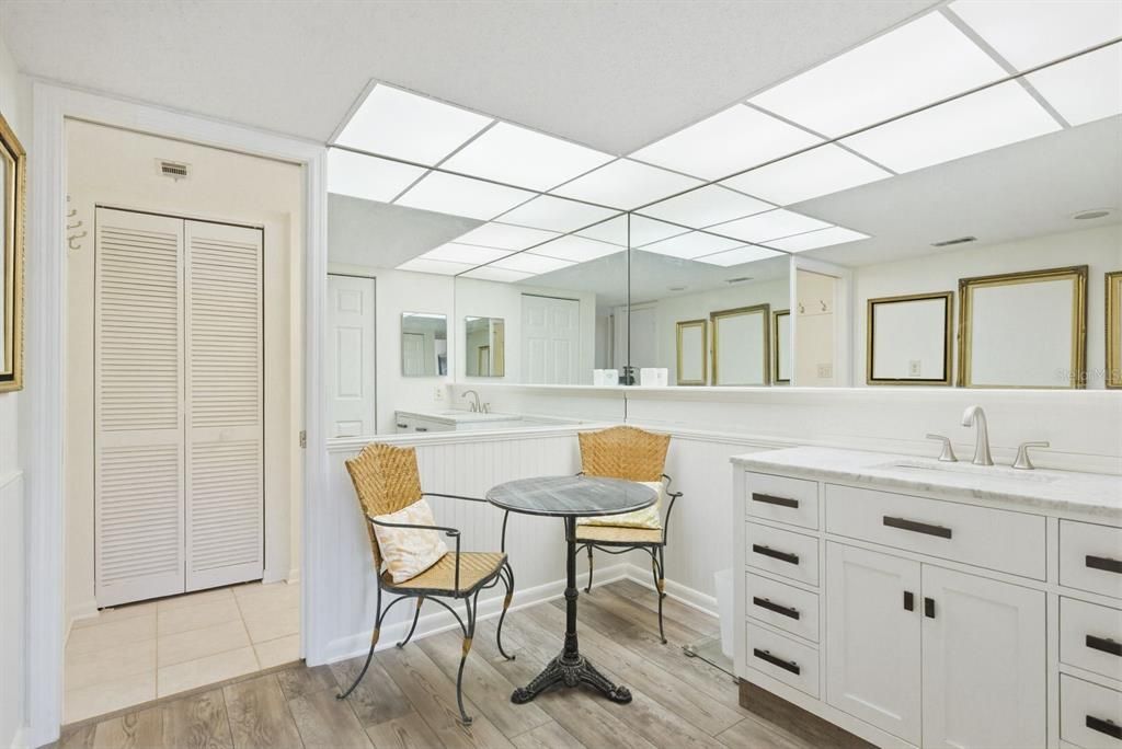 For Sale: $475,000 (2 beds, 2 baths, 1330 Square Feet)