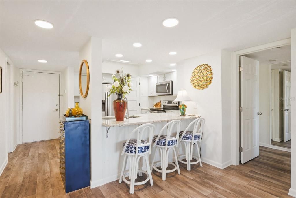 For Sale: $475,000 (2 beds, 2 baths, 1330 Square Feet)