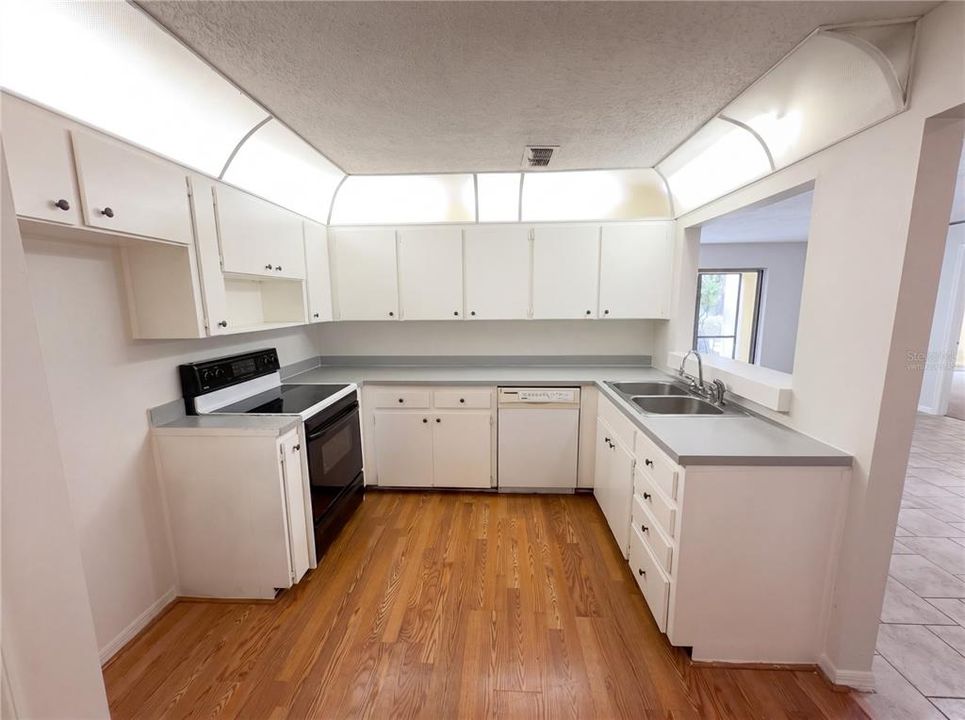 En Venta: $238,000 (3 camas, 2 baños, 1425 Pies cuadrados)