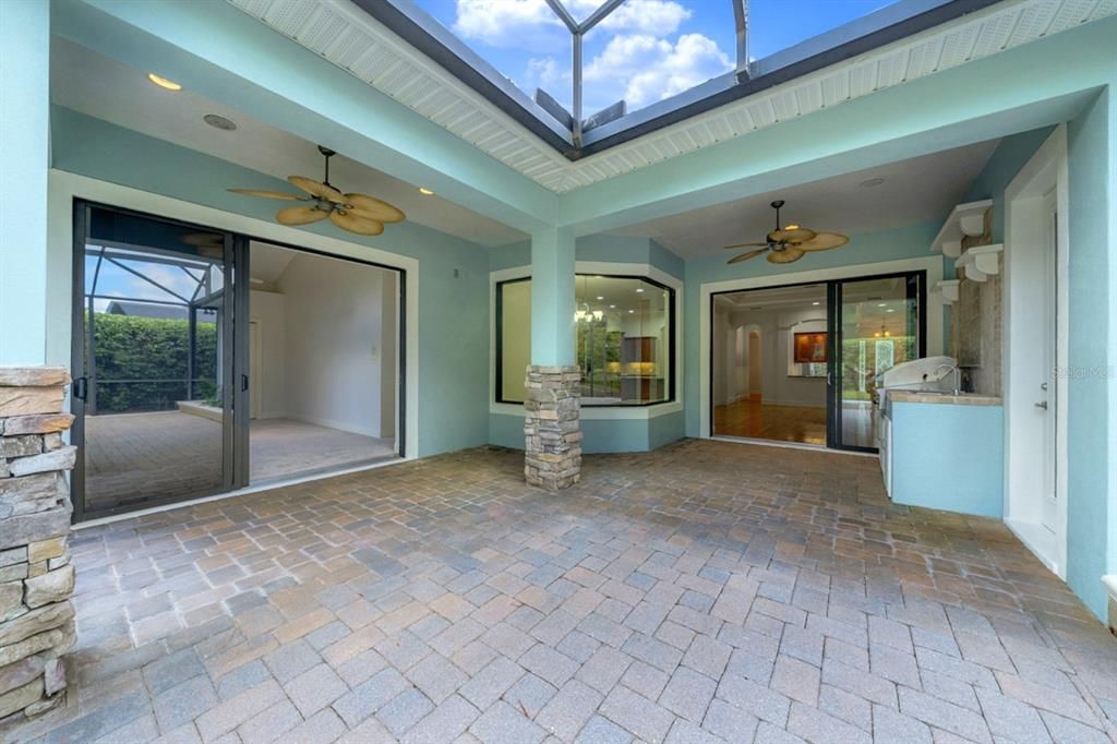 For Sale: $530,000 (3 beds, 3 baths, 2754 Square Feet)