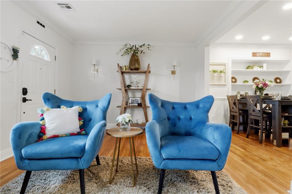 En Venta: $534,900 (4 camas, 2 baños, 2023 Pies cuadrados)