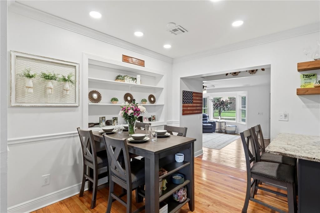 En Venta: $534,900 (4 camas, 2 baños, 2023 Pies cuadrados)