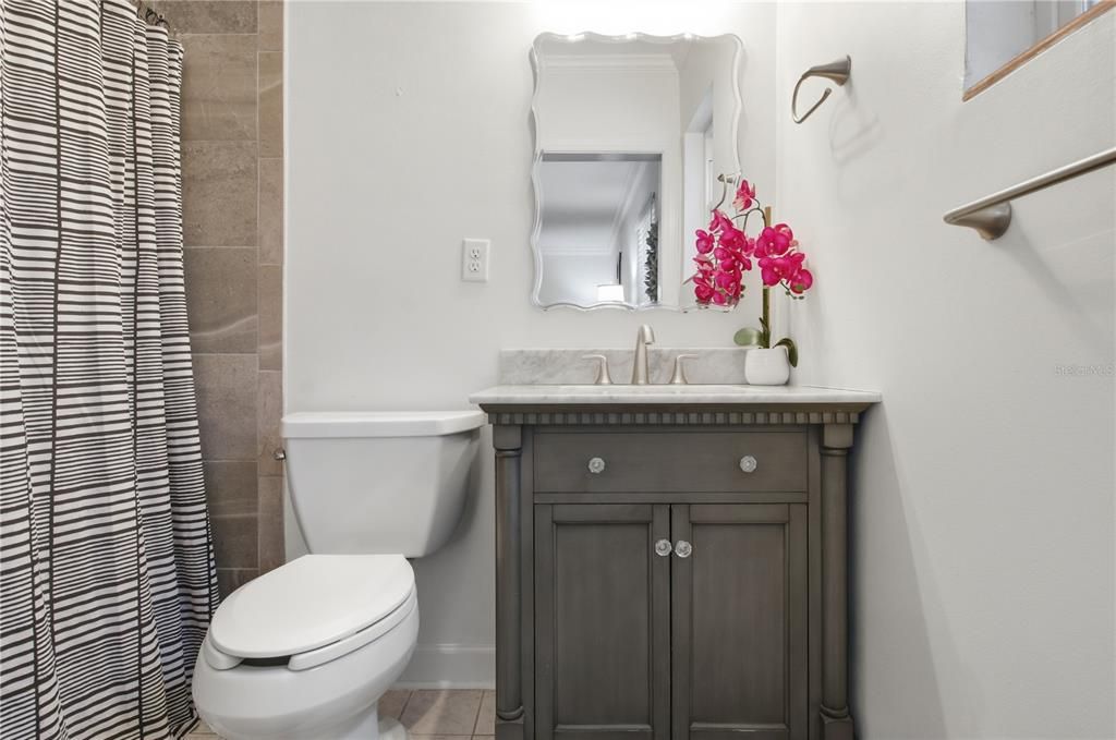 En Venta: $534,900 (4 camas, 2 baños, 2023 Pies cuadrados)