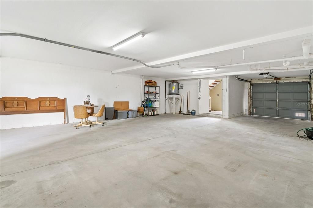 For Sale: $340,900 (2 beds, 2 baths, 920 Square Feet)