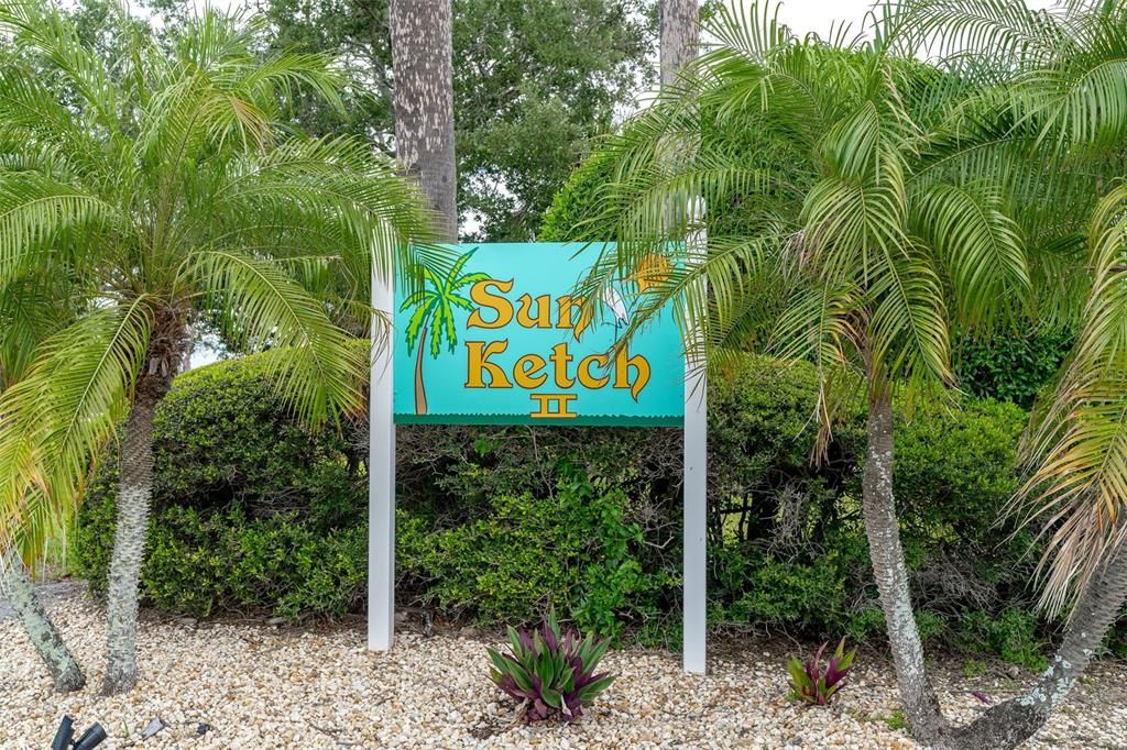 For Sale: $340,900 (2 beds, 2 baths, 920 Square Feet)