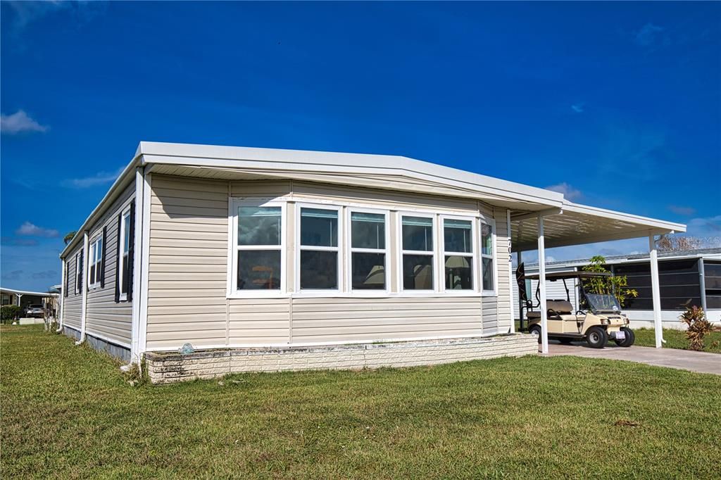 Activo con contrato: $129,900 (2 camas, 2 baños, 1476 Pies cuadrados)