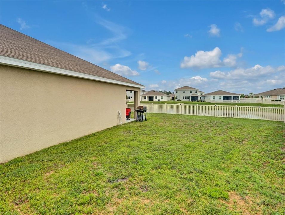 For Sale: $300,000 (4 beds, 2 baths, 1846 Square Feet)
