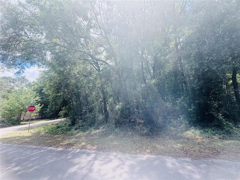 На продажу: $35,800 (0.27 acres)
