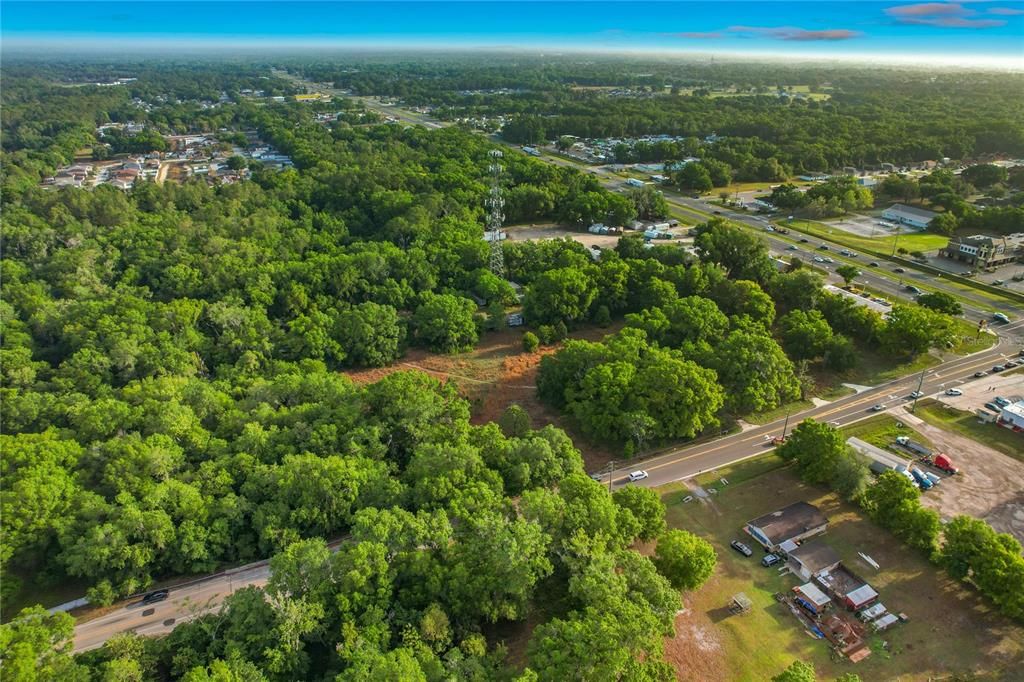 На продажу: $849,900 (4.14 acres)