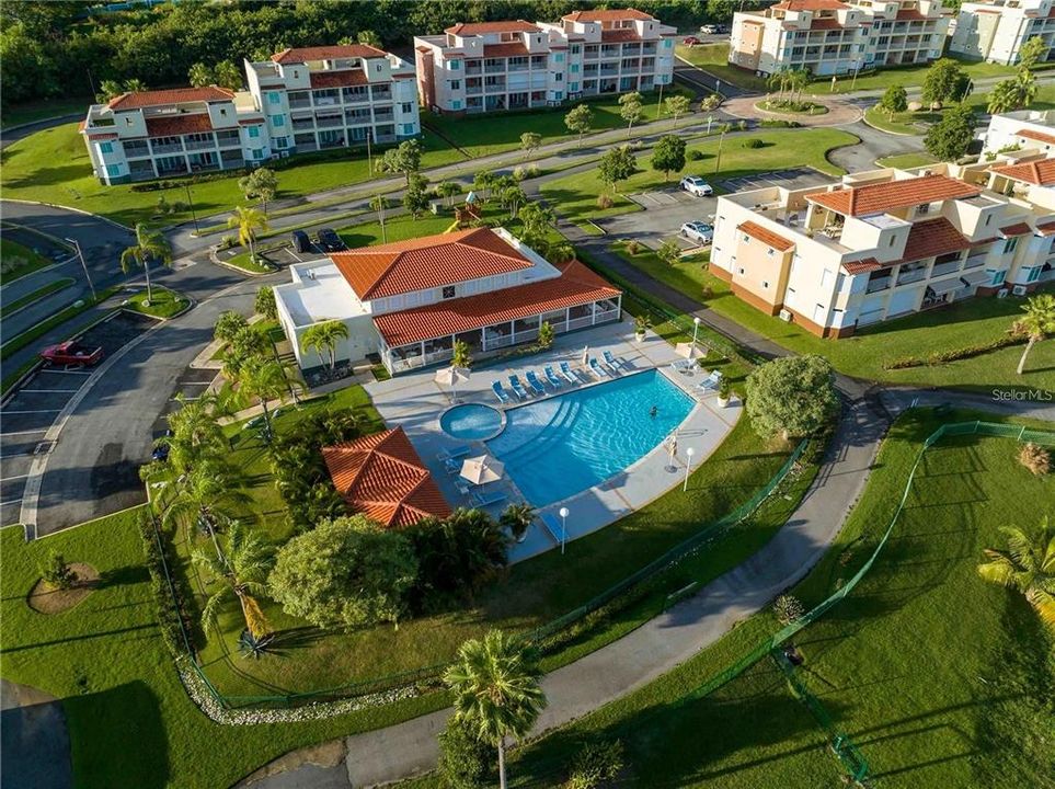 En Venta: $415,000 (3 camas, 2 baños, 1582.7 Pies cuadrados)