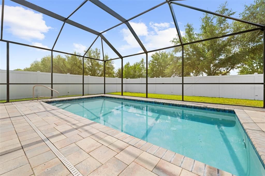 En Venta: $450,000 (4 camas, 2 baños, 2077 Pies cuadrados)