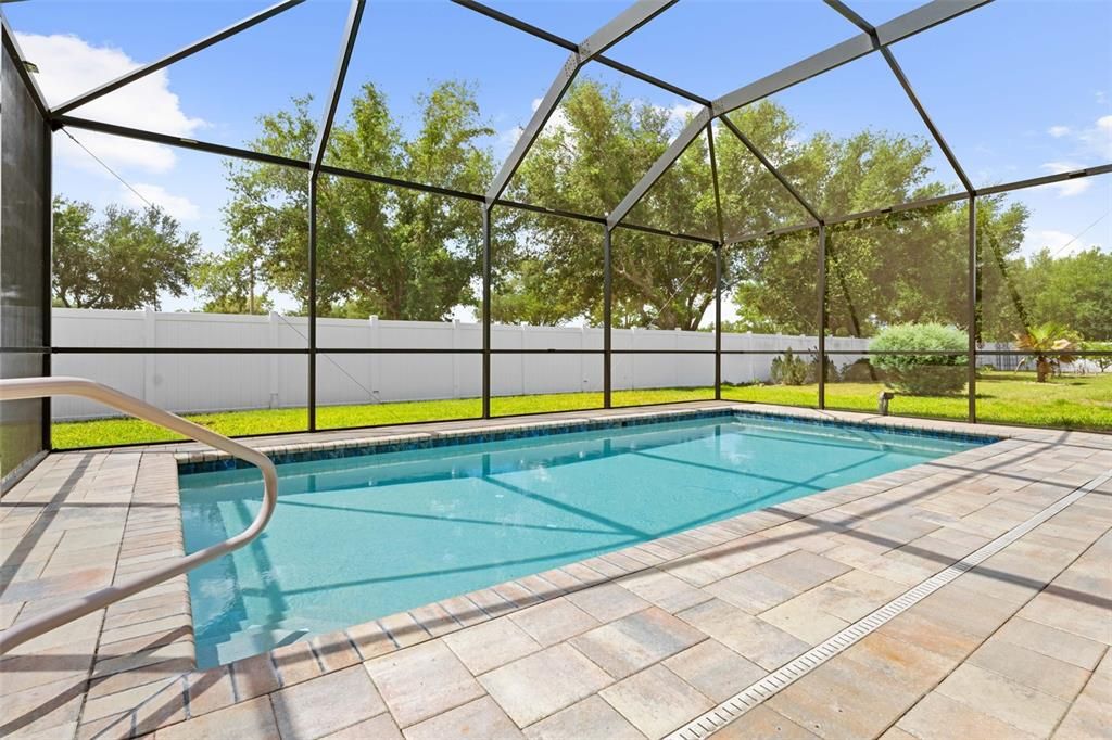 En Venta: $450,000 (4 camas, 2 baños, 2077 Pies cuadrados)