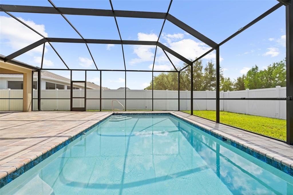 En Venta: $450,000 (4 camas, 2 baños, 2077 Pies cuadrados)