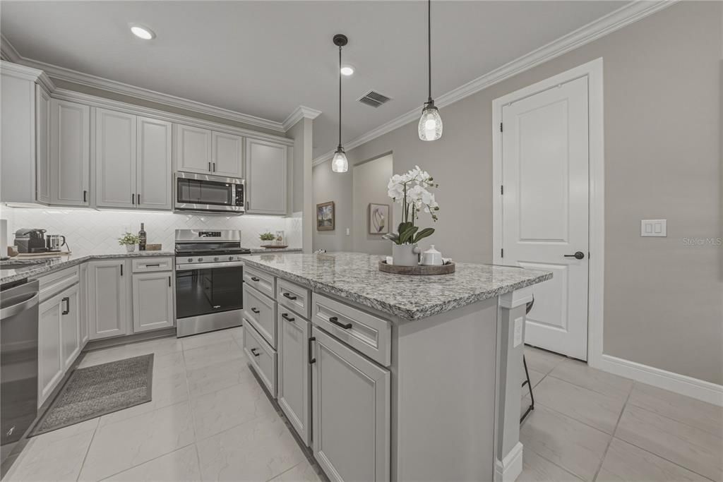 Activo con contrato: $389,900 (2 camas, 2 baños, 1400 Pies cuadrados)