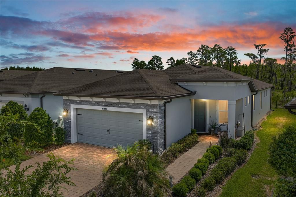 Activo con contrato: $389,900 (2 camas, 2 baños, 1400 Pies cuadrados)