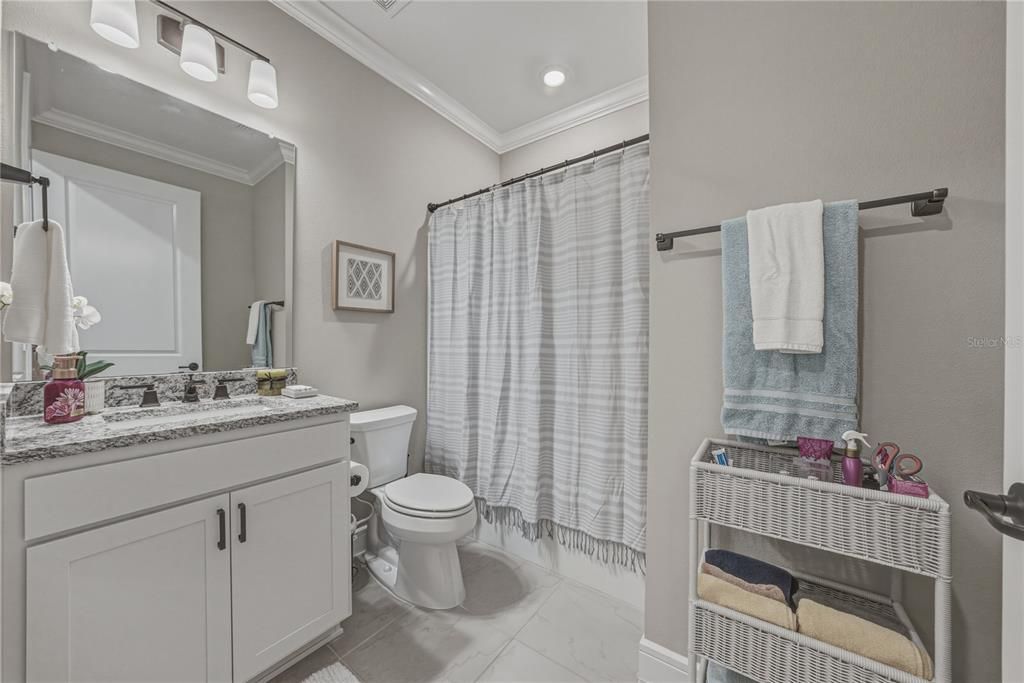 Activo con contrato: $389,900 (2 camas, 2 baños, 1400 Pies cuadrados)