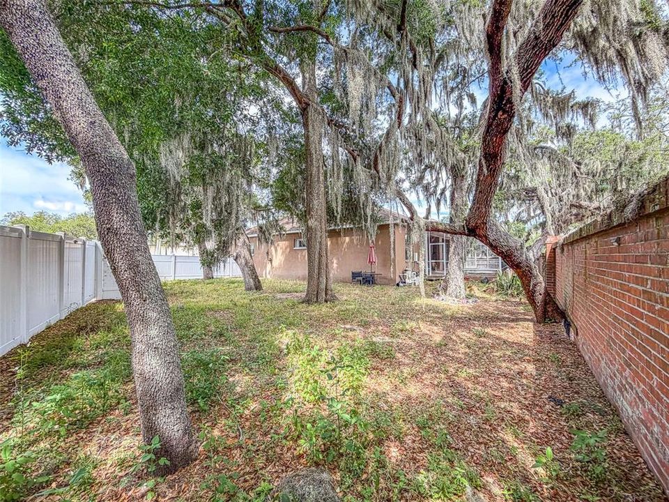 Activo con contrato: $444,990 (4 camas, 3 baños, 2720 Pies cuadrados)