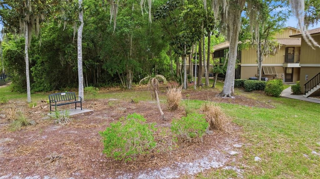 For Sale: $179,900 (2 beds, 2 baths, 897 Square Feet)
