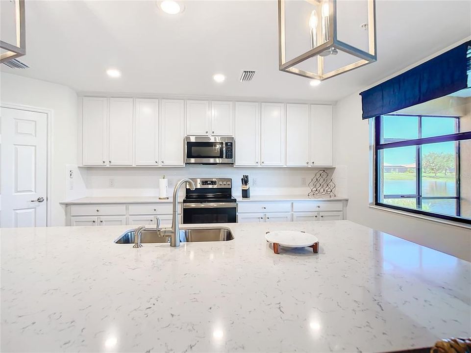 For Rent: $7,500 (3 beds, 2 baths, 1737 Square Feet)