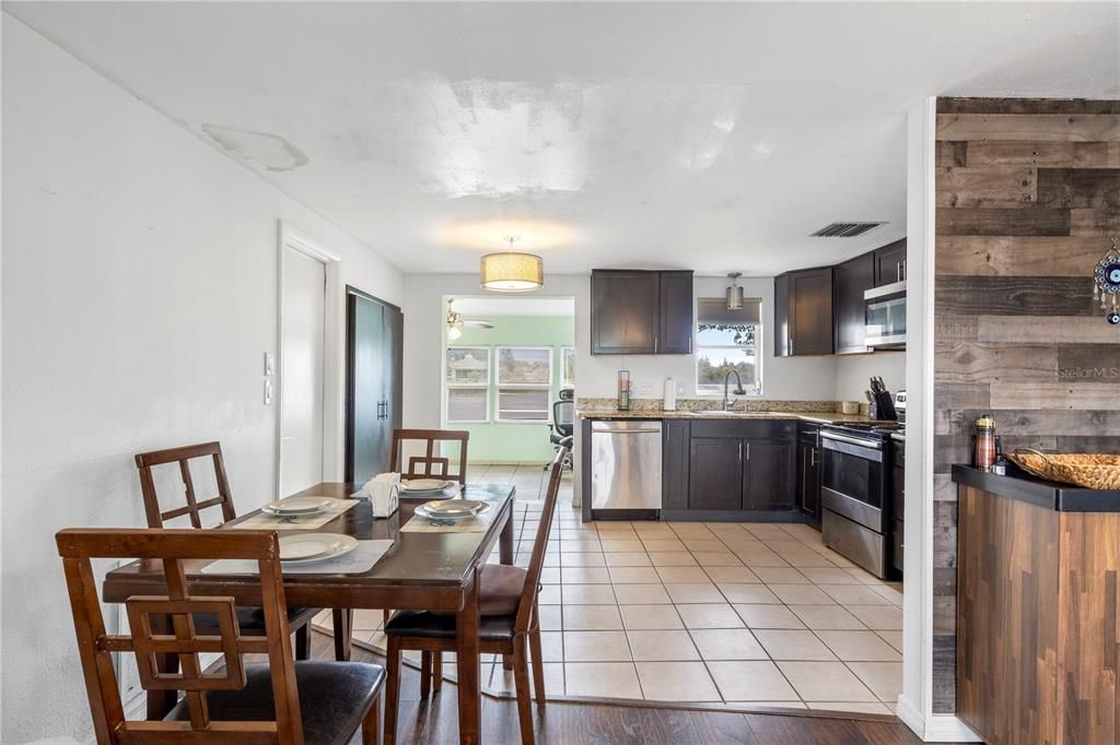 En Venta: $230,000 (2 camas, 1 baños, 1024 Pies cuadrados)