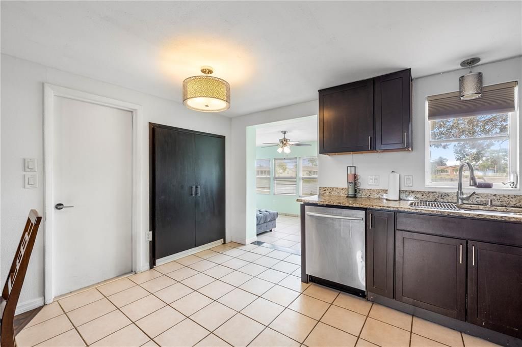 En Venta: $230,000 (2 camas, 1 baños, 1024 Pies cuadrados)