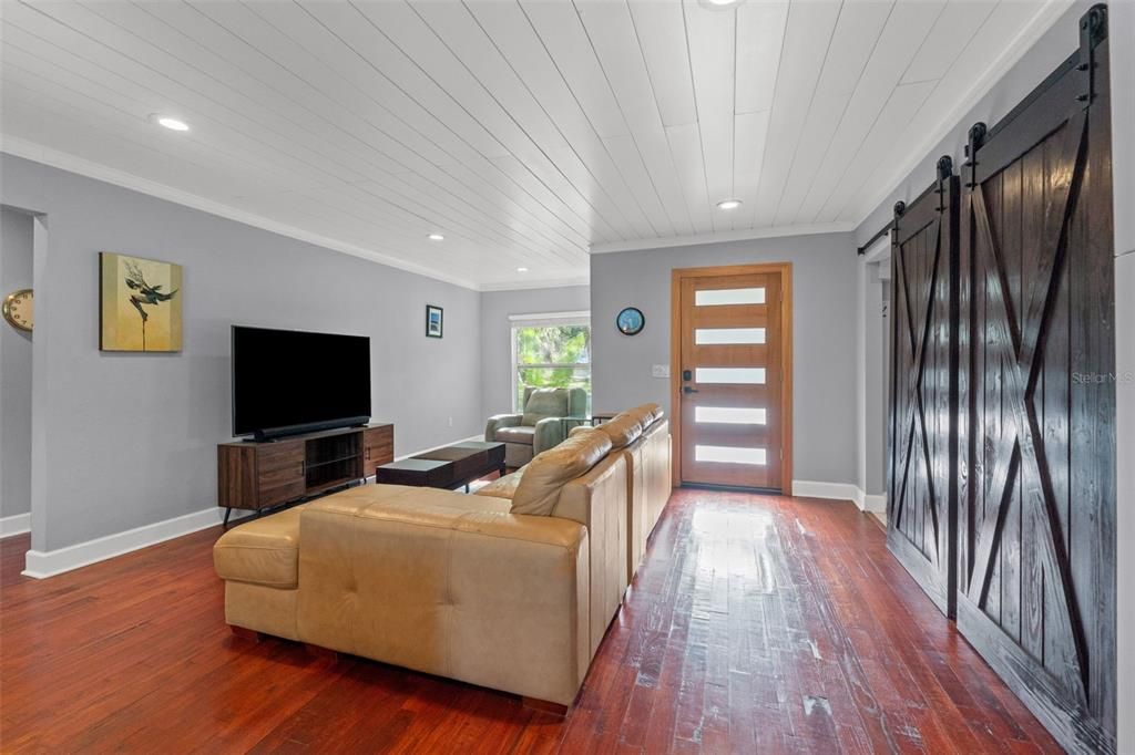 En Venta: $725,000 (3 camas, 3 baños, 1464 Pies cuadrados)