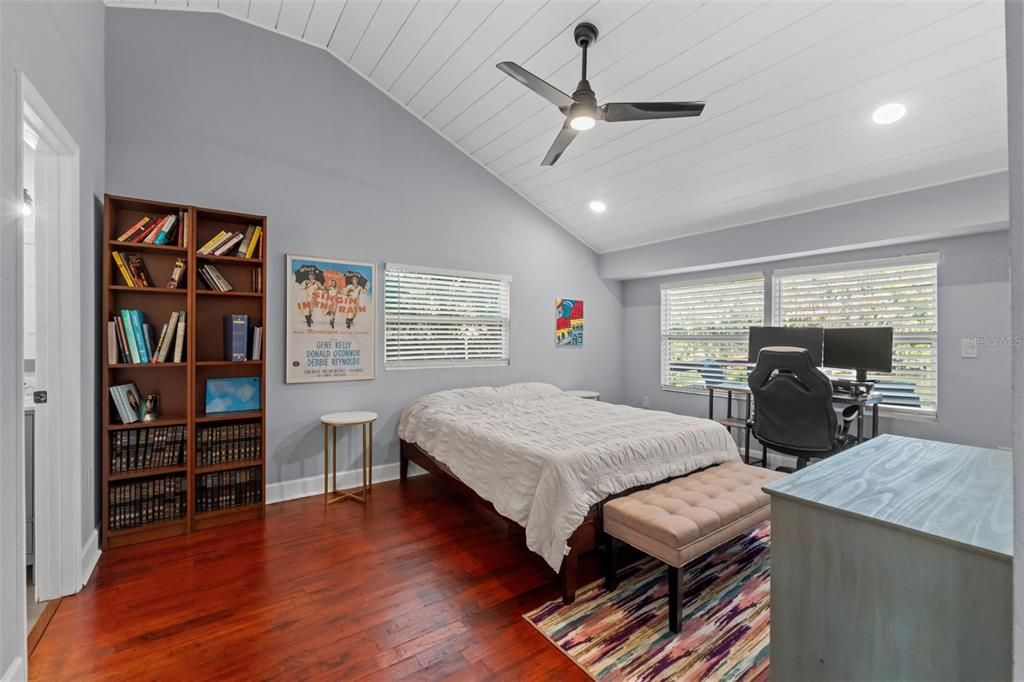 En Venta: $725,000 (3 camas, 3 baños, 1464 Pies cuadrados)