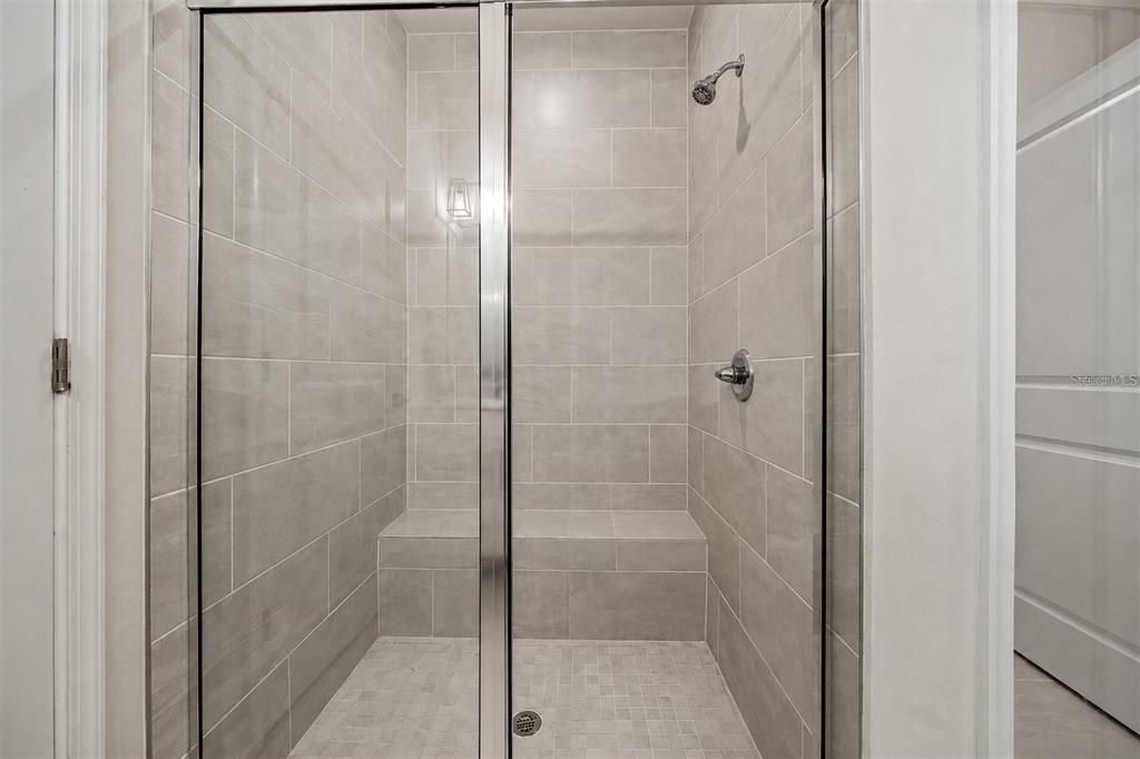 En Venta: $489,000 (4 camas, 2 baños, 2017 Pies cuadrados)