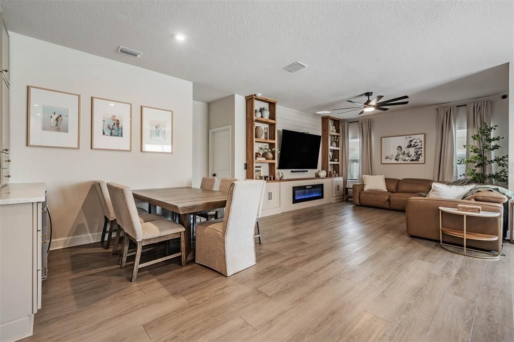 En Venta: $489,000 (4 camas, 2 baños, 2017 Pies cuadrados)
