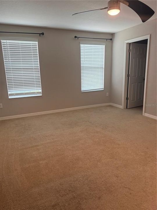 В аренду: $2,200 (3 спален, 2 ванн, 1713 Квадратных фут)