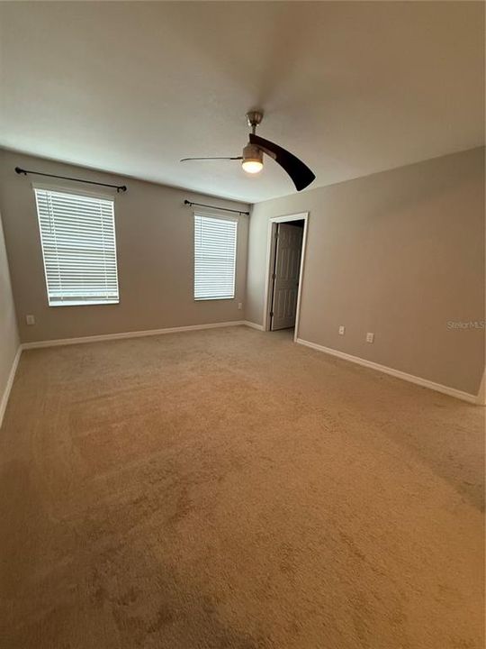 В аренду: $2,200 (3 спален, 2 ванн, 1713 Квадратных фут)