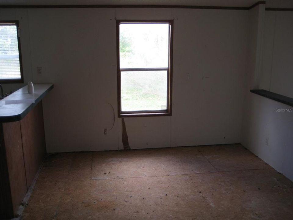 Active With Contract: $175,000 (4 beds, 2 baths, 1690 Square Feet)