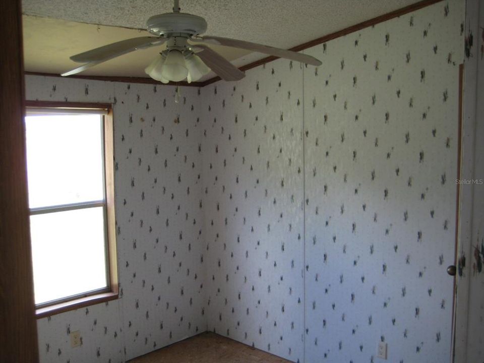 Active With Contract: $175,000 (4 beds, 2 baths, 1690 Square Feet)