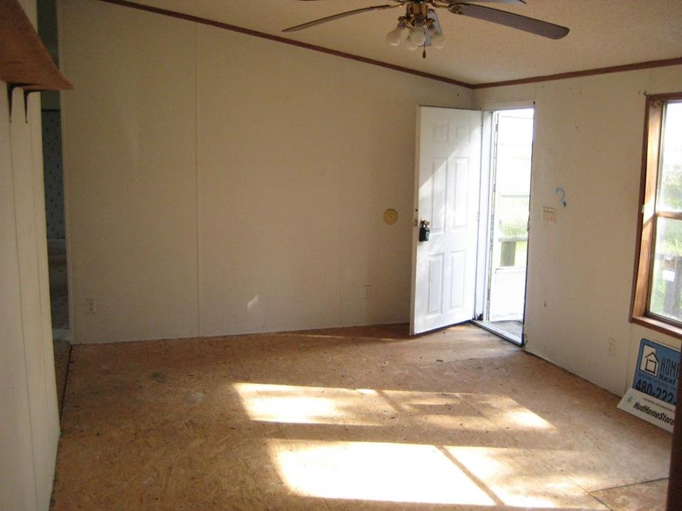 Active With Contract: $175,000 (4 beds, 2 baths, 1690 Square Feet)