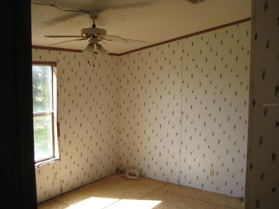 Active With Contract: $175,000 (4 beds, 2 baths, 1690 Square Feet)