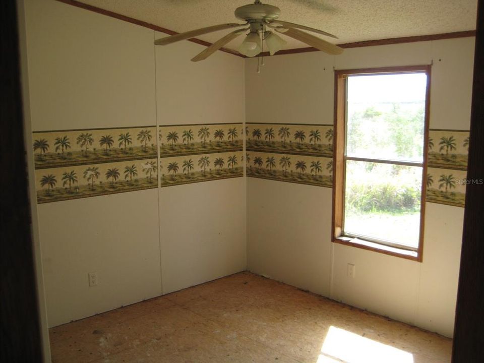 Active With Contract: $175,000 (4 beds, 2 baths, 1690 Square Feet)