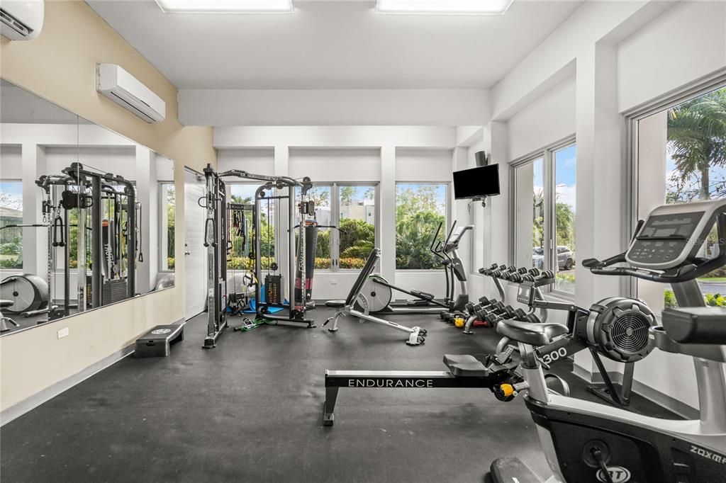 Activo con contrato: $425,000 (3 camas, 2 baños, 1582 Pies cuadrados)