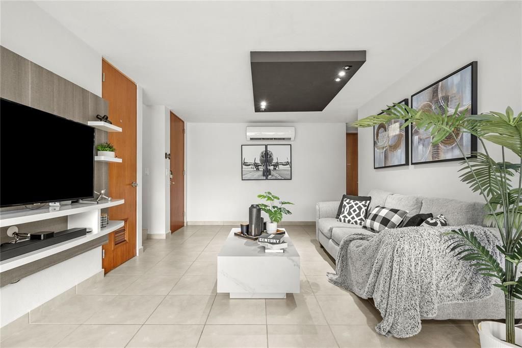 Activo con contrato: $425,000 (3 camas, 2 baños, 1582 Pies cuadrados)