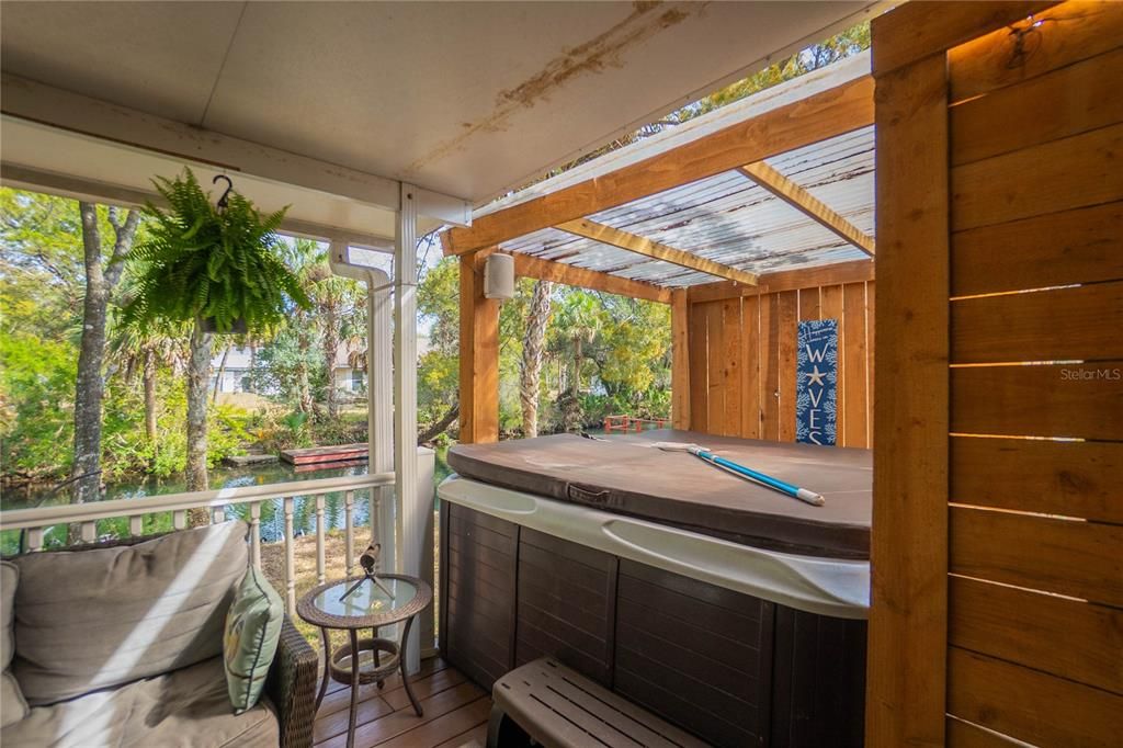 En Venta: $450,000 (3 camas, 2 baños, 2060 Pies cuadrados)