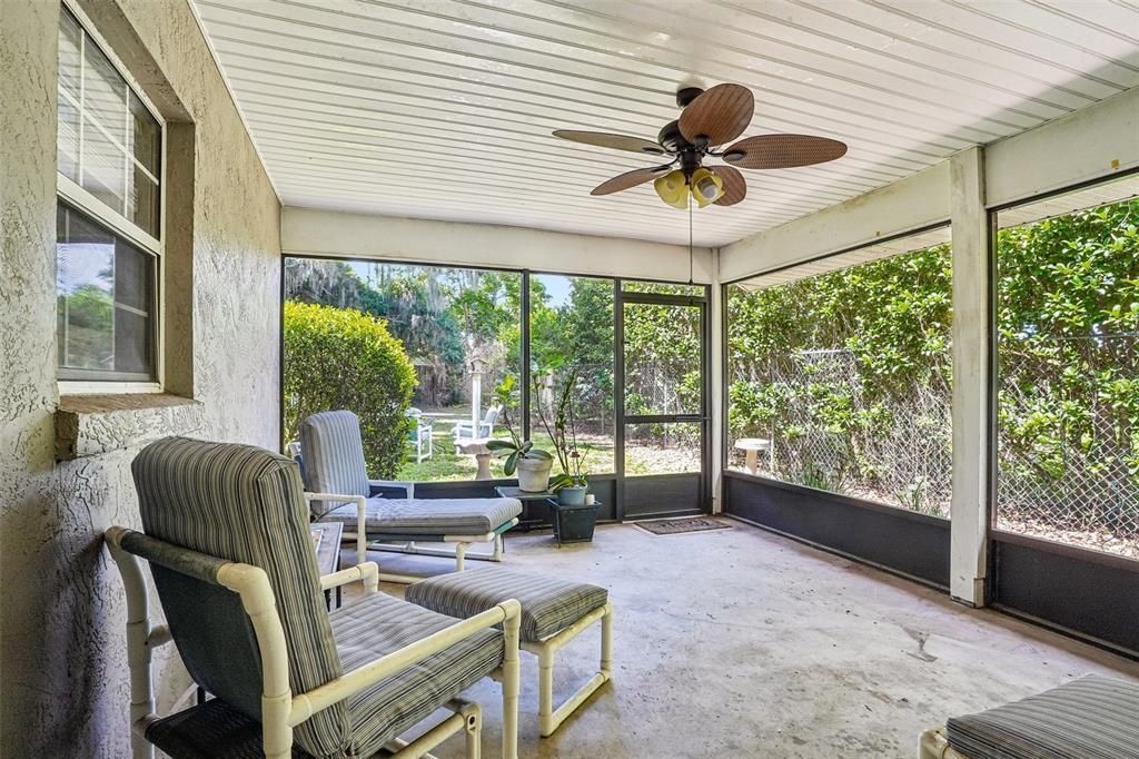 En Venta: $295,000 (3 camas, 2 baños, 1200 Pies cuadrados)