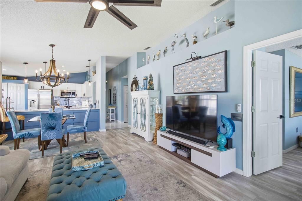 En Venta: $275,000 (3 camas, 2 baños, 1349 Pies cuadrados)