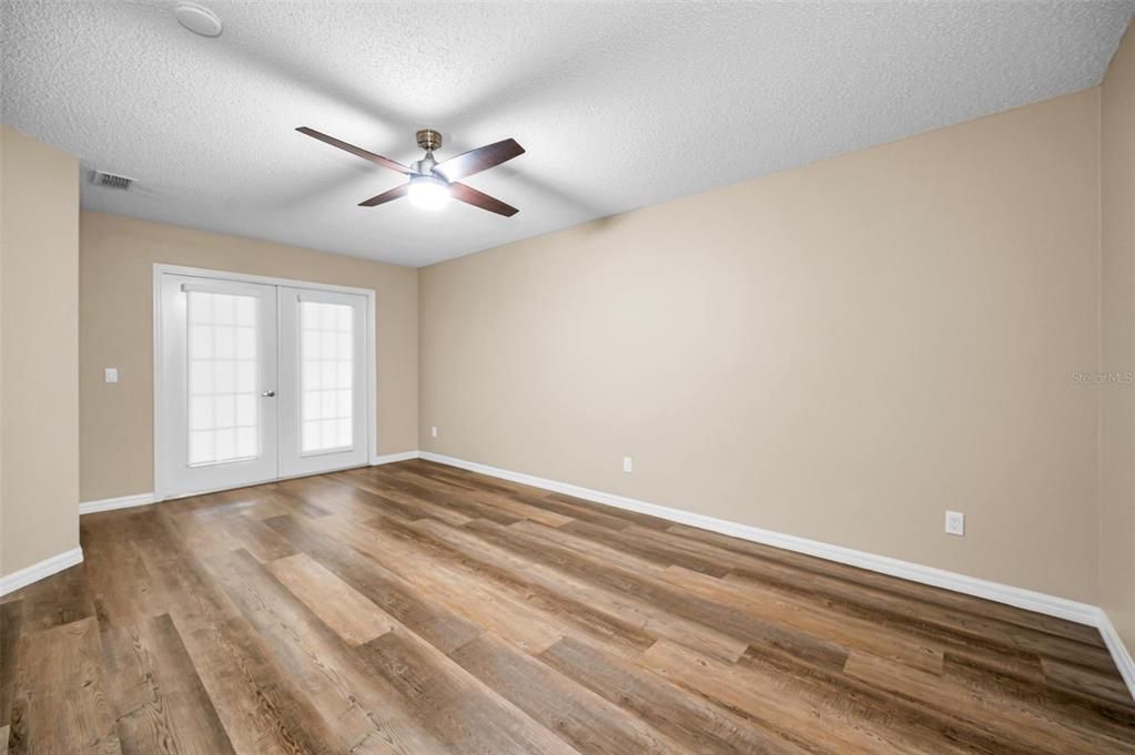 For Rent: $2,400 (2 beds, 2 baths, 1642 Square Feet)