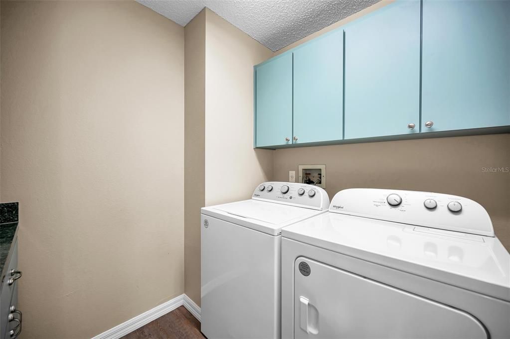 For Rent: $2,400 (2 beds, 2 baths, 1642 Square Feet)