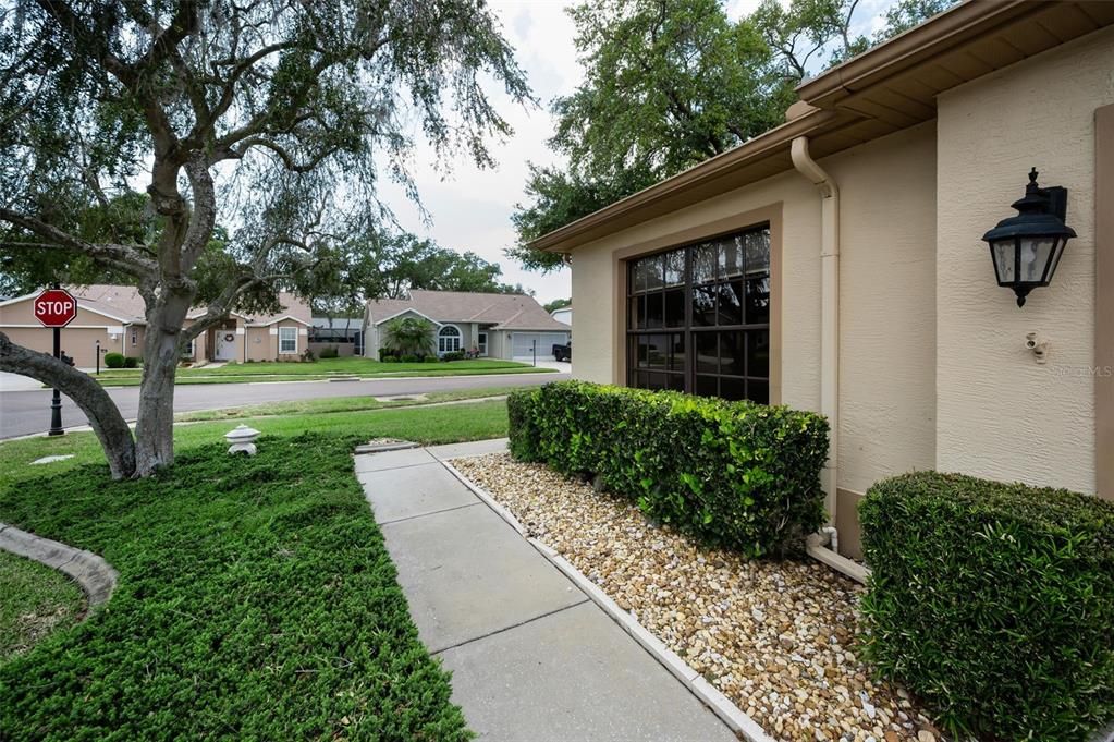 For Rent: $2,400 (2 beds, 2 baths, 1642 Square Feet)